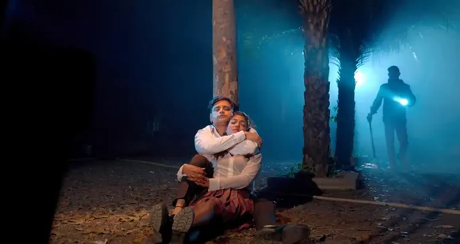Rakesh Mishra's New Romantic Holi Song Holi Ke Chutti