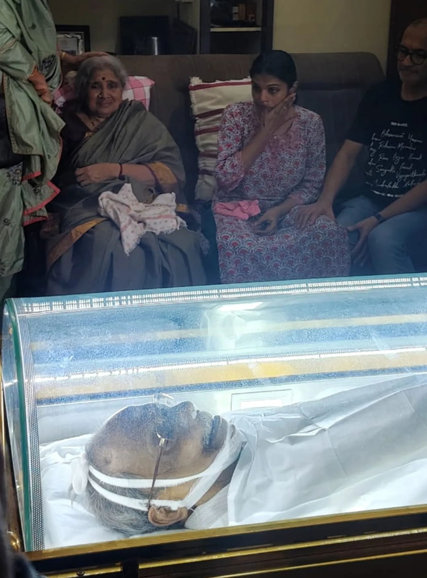 MT Vasudevan Nair Funeral333-crop