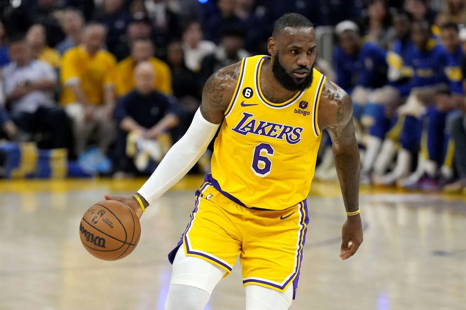 LeBron James - sportzpoint.com