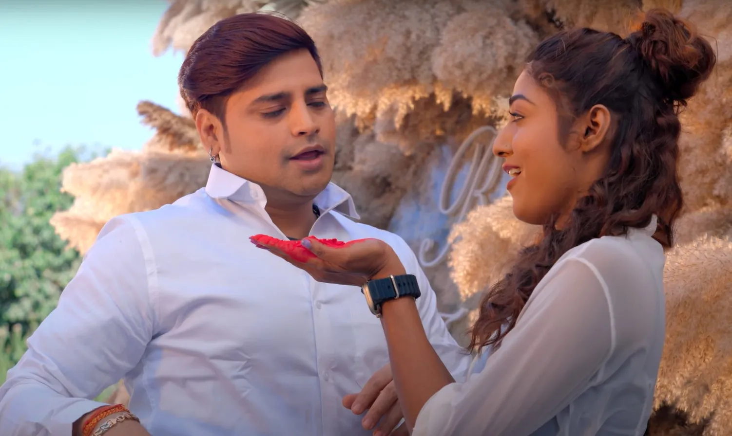 Rakesh Mishra's New Romantic Holi Song Holi Ke Chutti