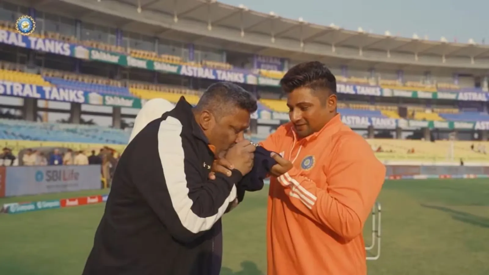 Sarfaraz_Khan_father_Naushad_Khan-sportzpoint.com