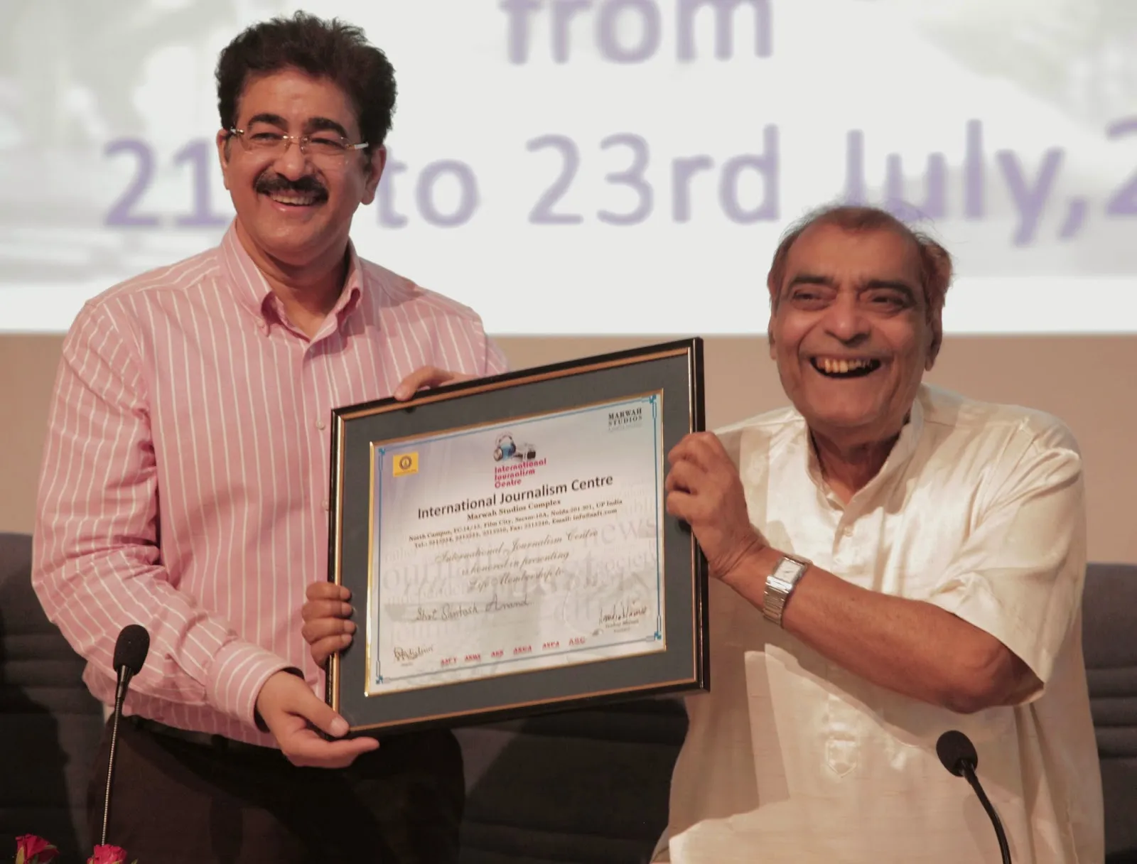 Geetkaar Santosh anand Awards Received