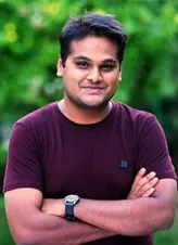 Navigating the Influencer Marketing Evolution: A Deep Dive with Qoruz's Co- Founder, Praanesh Bhuvaneswar