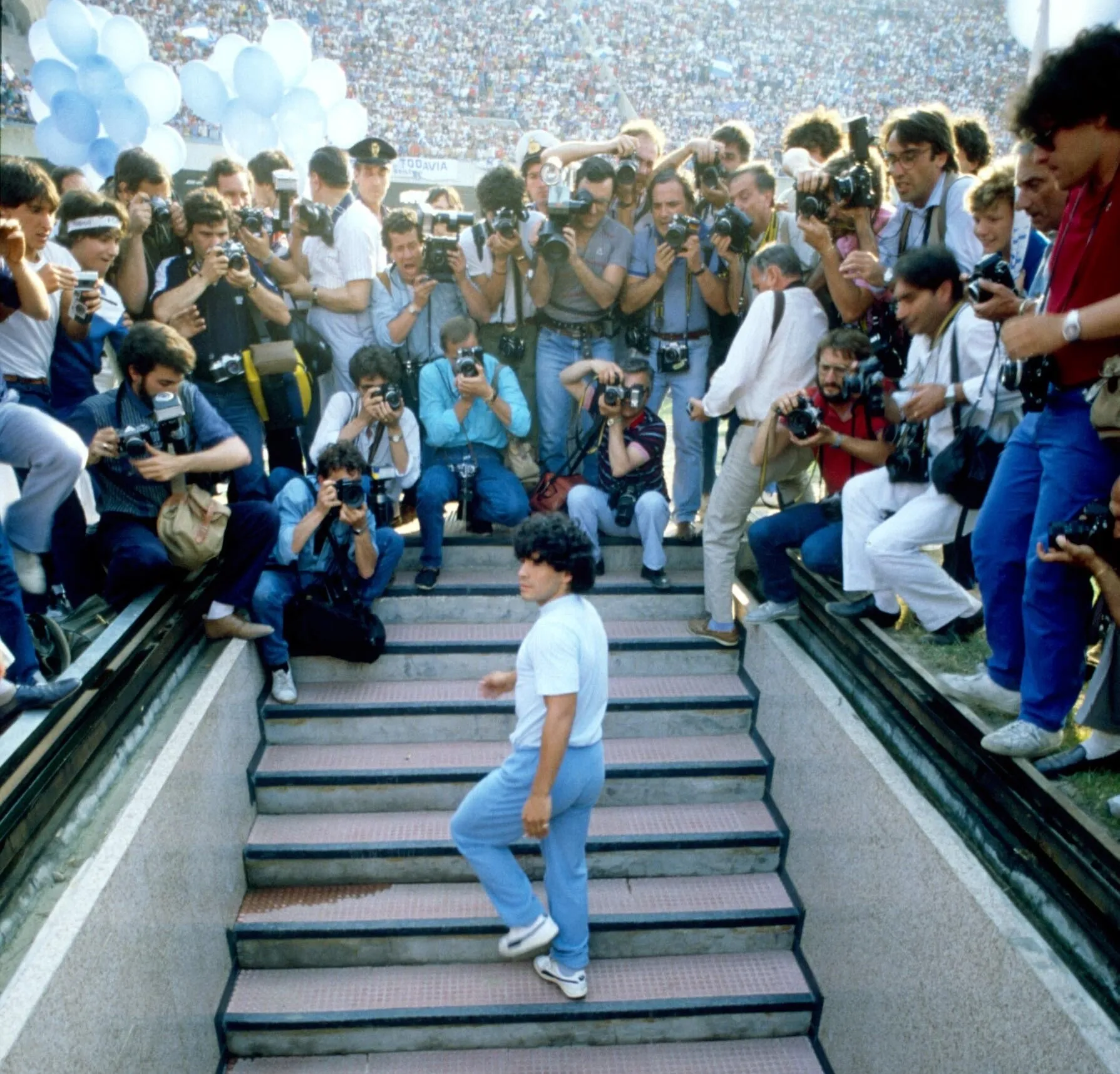 A Love story that transcends time and death: Diego Maradona and Napoli-sportzpoint.com