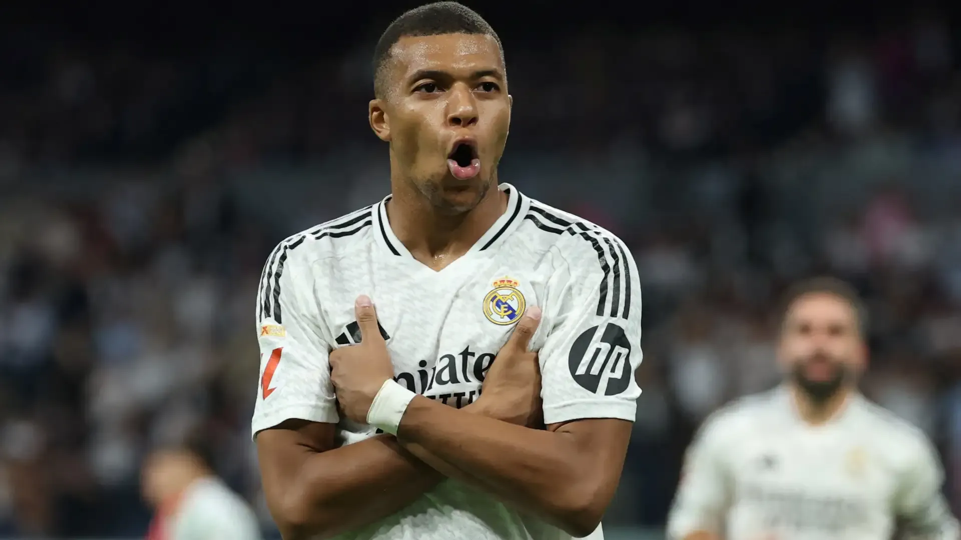 Who is leading the 2024-25 European Golden Boot race? - sportzpoint.com