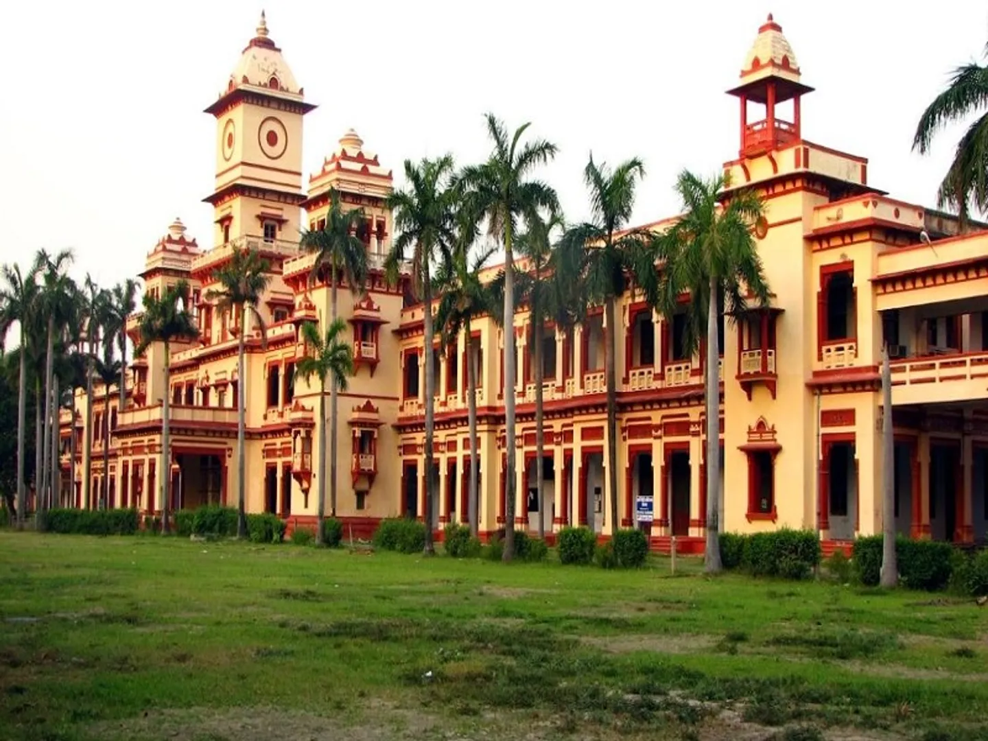 Varanasi Police detained 13 BHU students