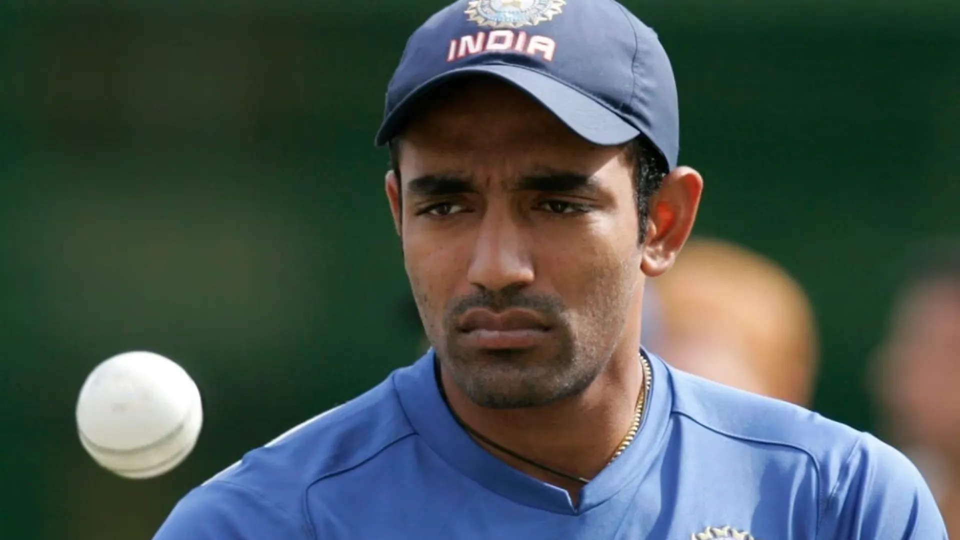 Robin Uthappa के खिलाफ जारी हुआ गिरफ्तारी वारंट 