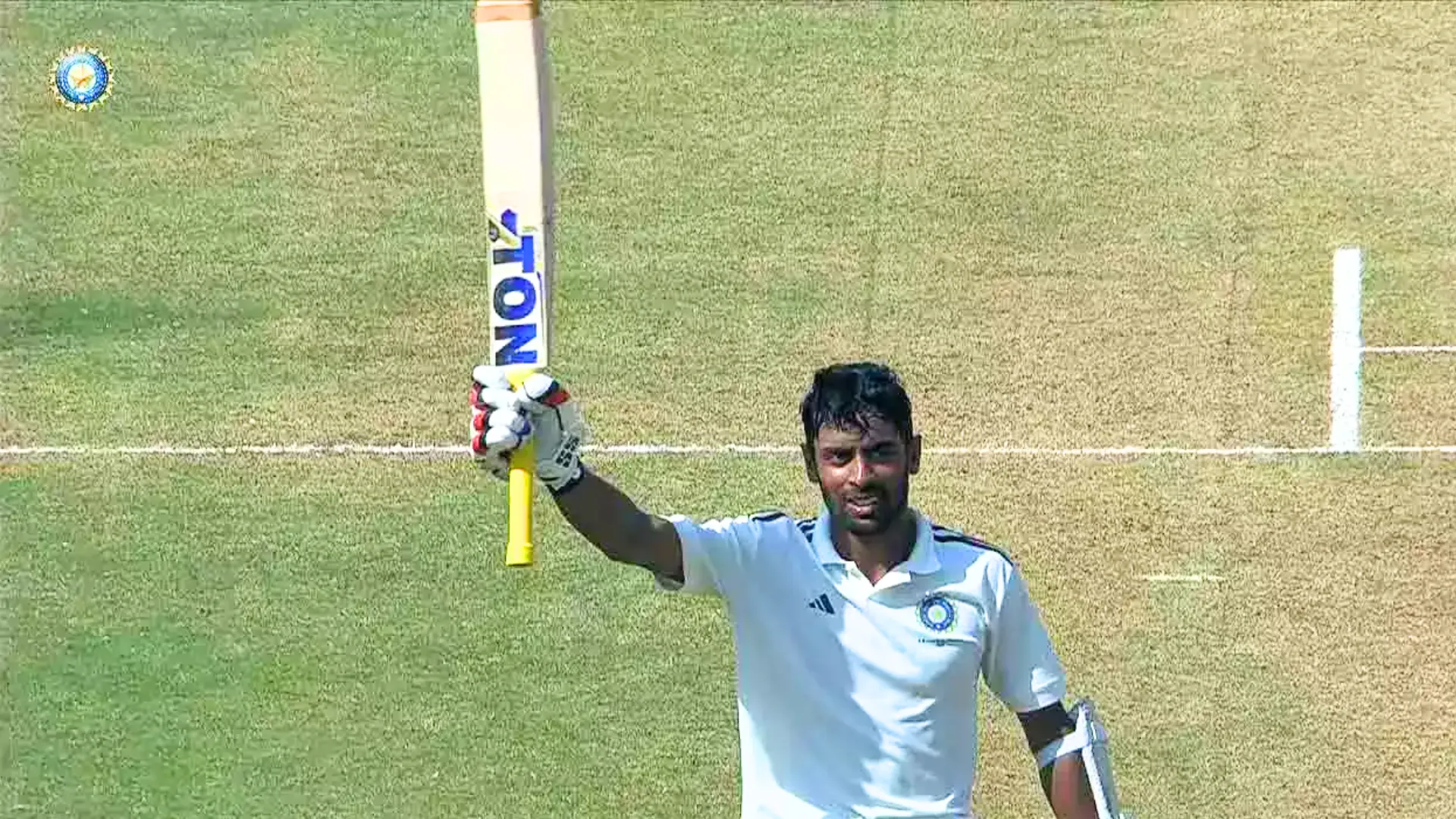 Abhimanyu Easwaran ने खेली 233 रनों की पारी 