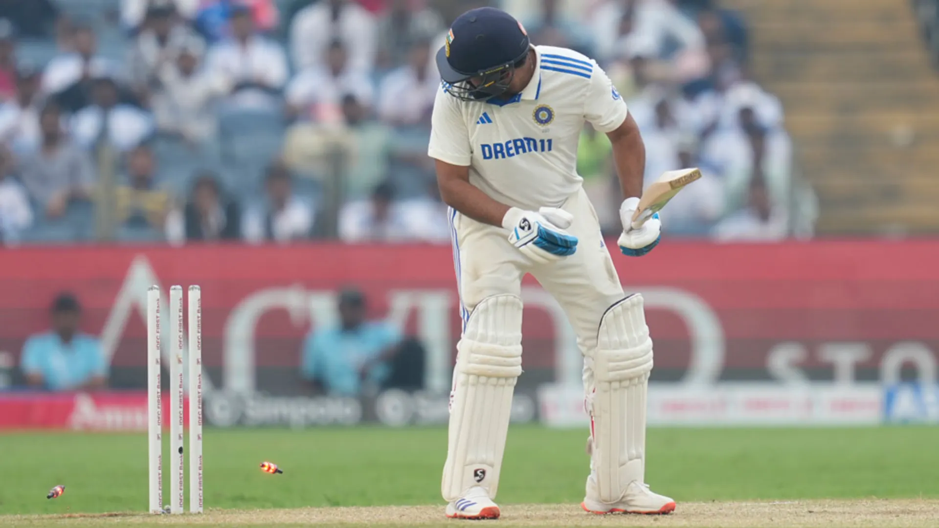 Rohit Sharma के बल्ले को लगा जंग ? 