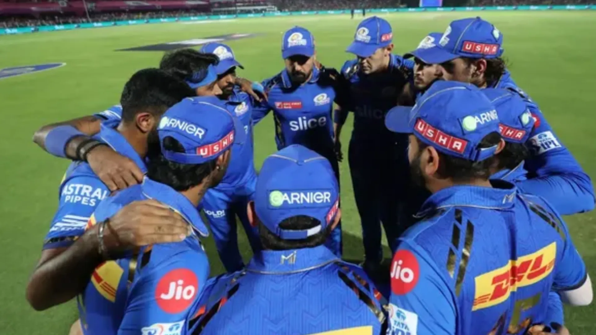 Mumbai Indians की टीम पर टूटा मुसीबतों का पहाड़