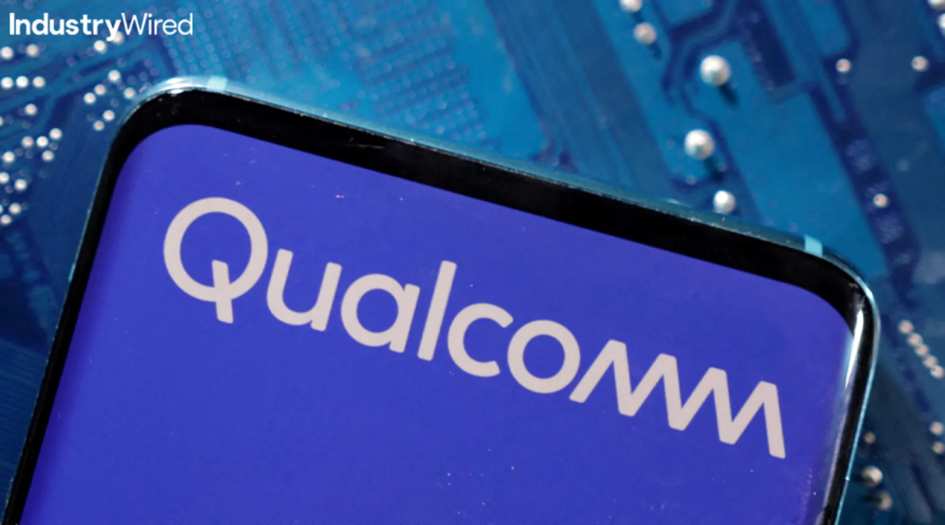 Snapdragon Powers Mercedes-Benz: Qualcomm’s Latest Chip Deal