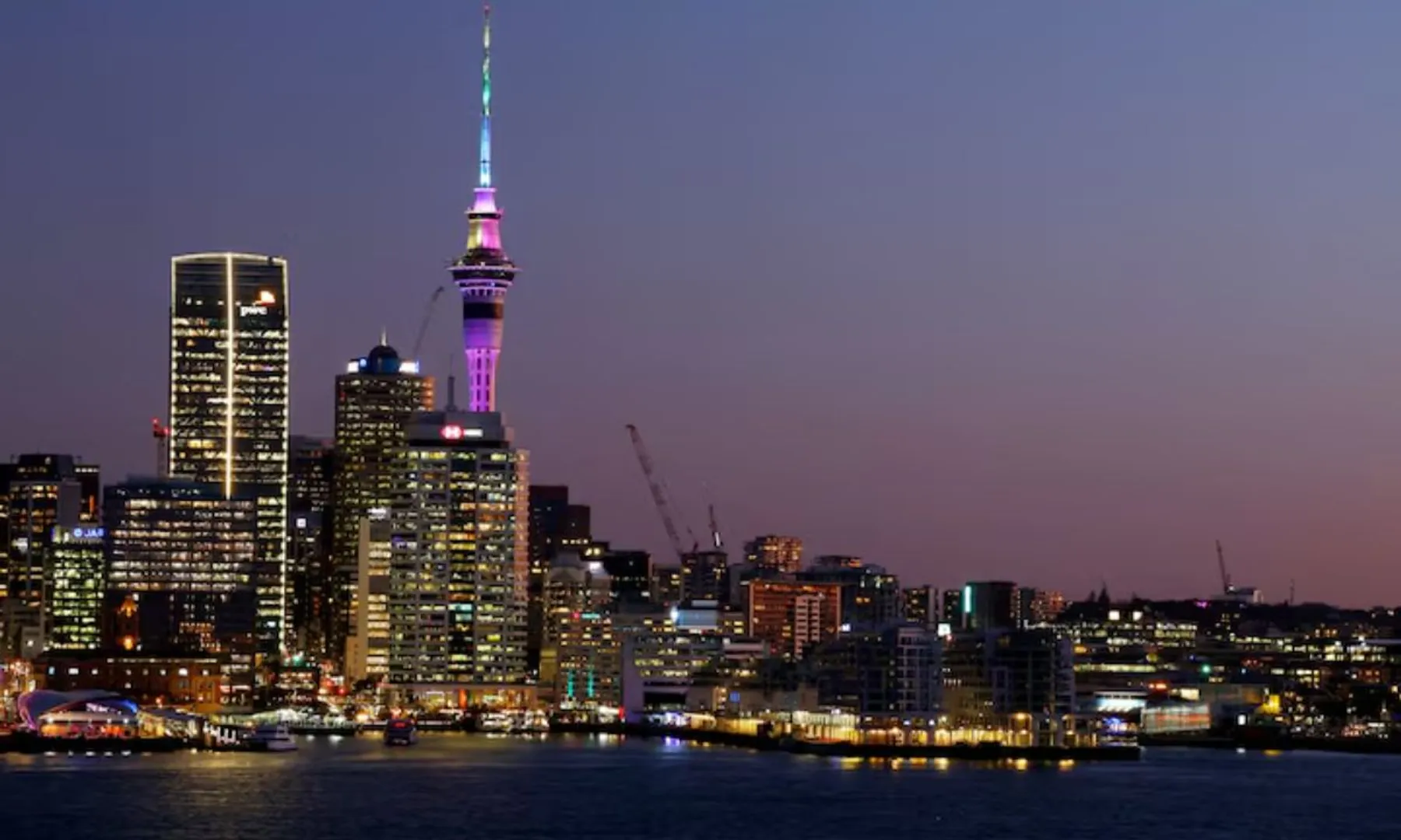 New Zealand slips into recession, more rate cuts expected