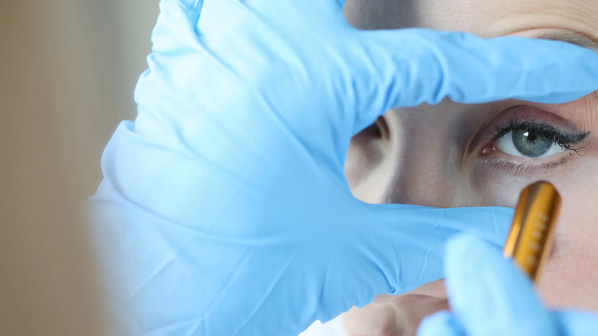 woman undergoes rare surgery to restore vision using a tooth implant