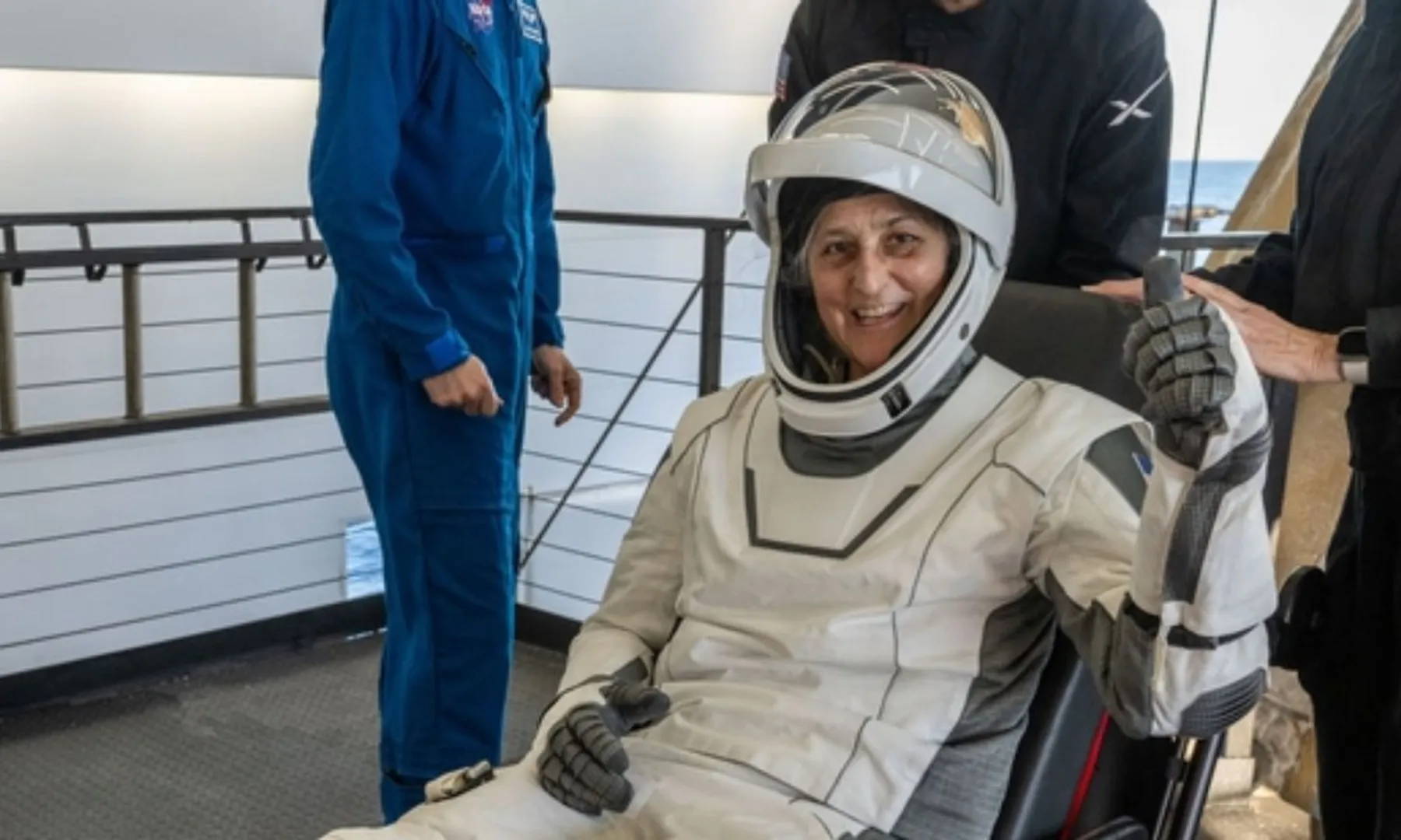 Dolphins welcome Sunita Williams, Wilmore after return from space  Watch