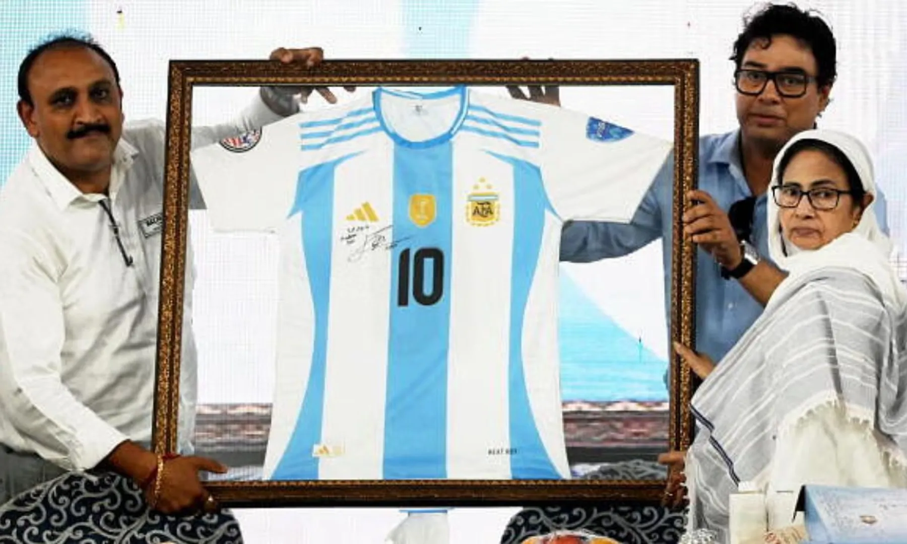 Bengal CM Mamata Banerjee receives jersey signed by Lionel Messi, calls him artist with the ball