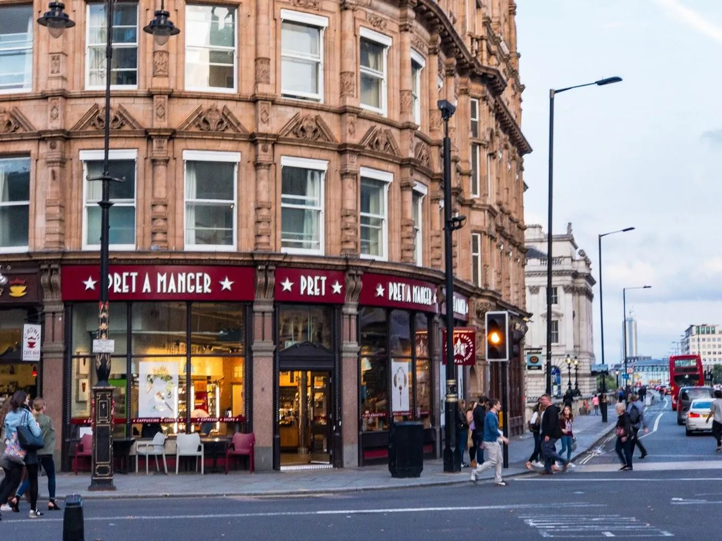 Mukesh Ambani’s Reliance opens UK’s coffee & sandwich chain Pret-A-Manger in India, to rival Starbucks