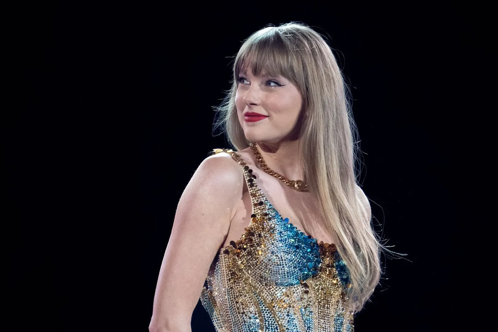 Taylor Swift’s tour estimated to gross more than $1 billion, marking highest-grossing tour in music history