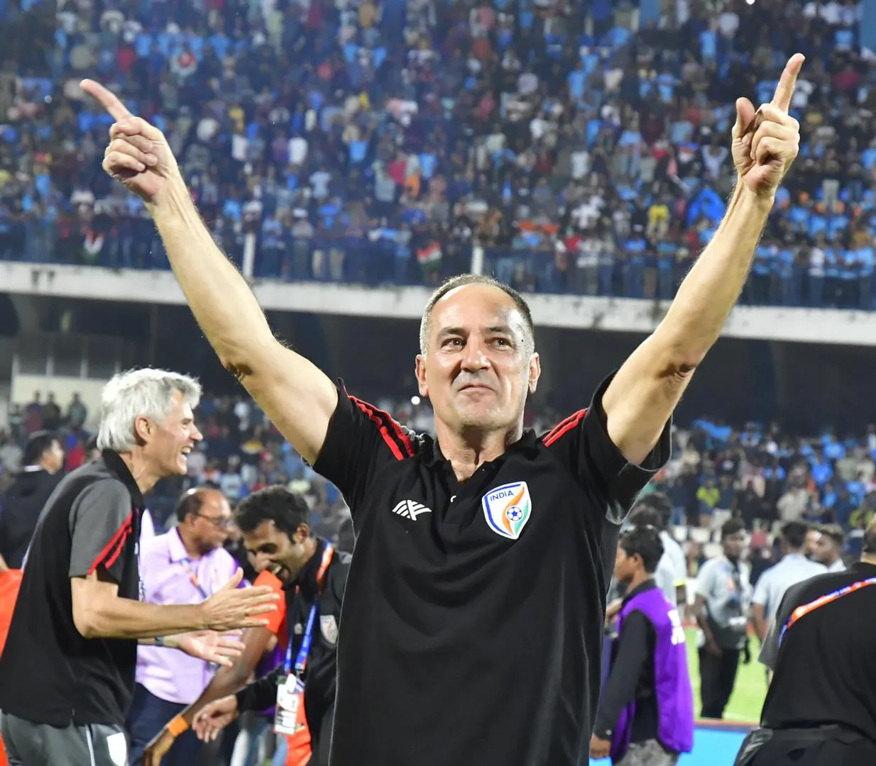 Indian football coach Igor Stimac urges the PM and Sports Minister to let the Indian side participate in Asian games