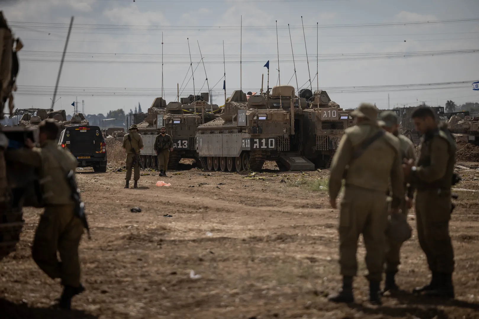 Israeli army intensifies offensive on Gaza, Drops leaflets requesting evacuation