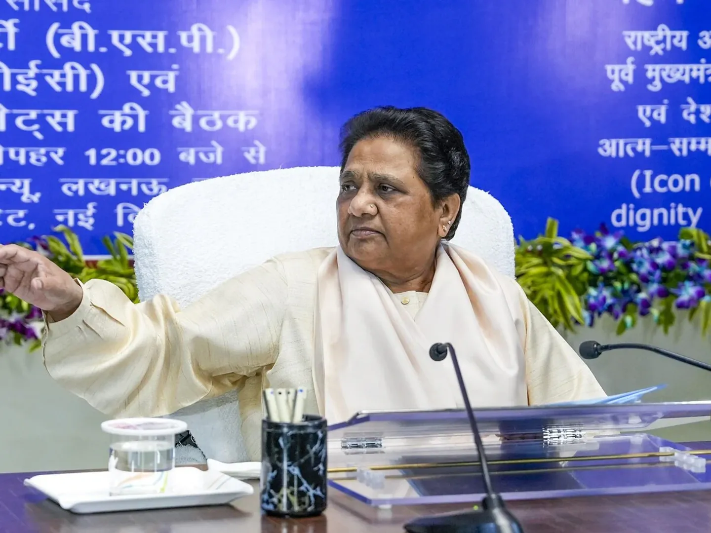 Mayawati criticizes RaGa
