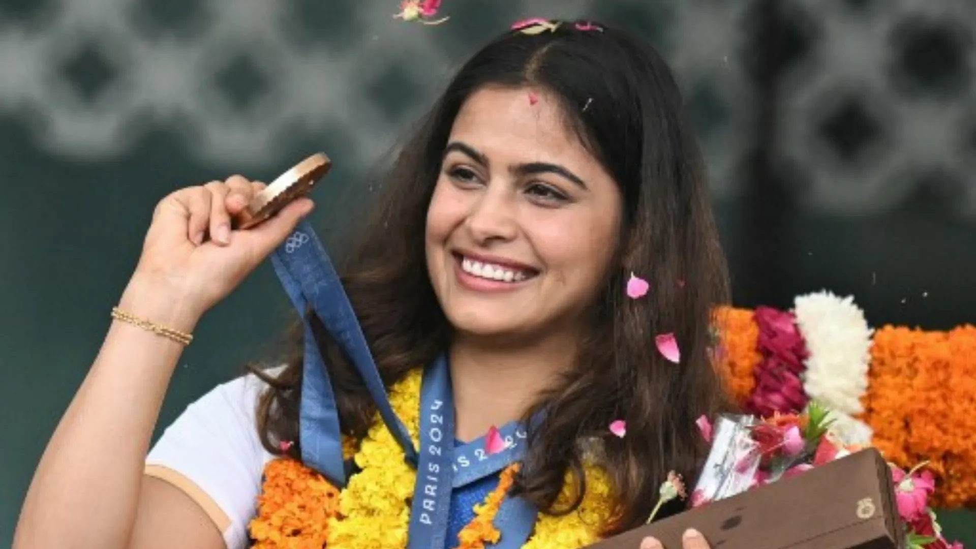 Manu Bhaker, D Gukesh to receive prestigious Khel Ranta award after stellar 2024