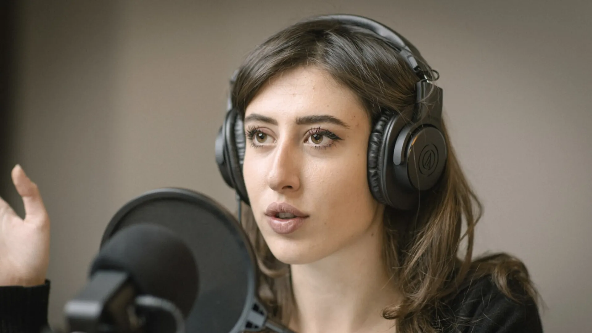 Iran releases Italian journalist 3 weeks after detaining her for 'violating laws'