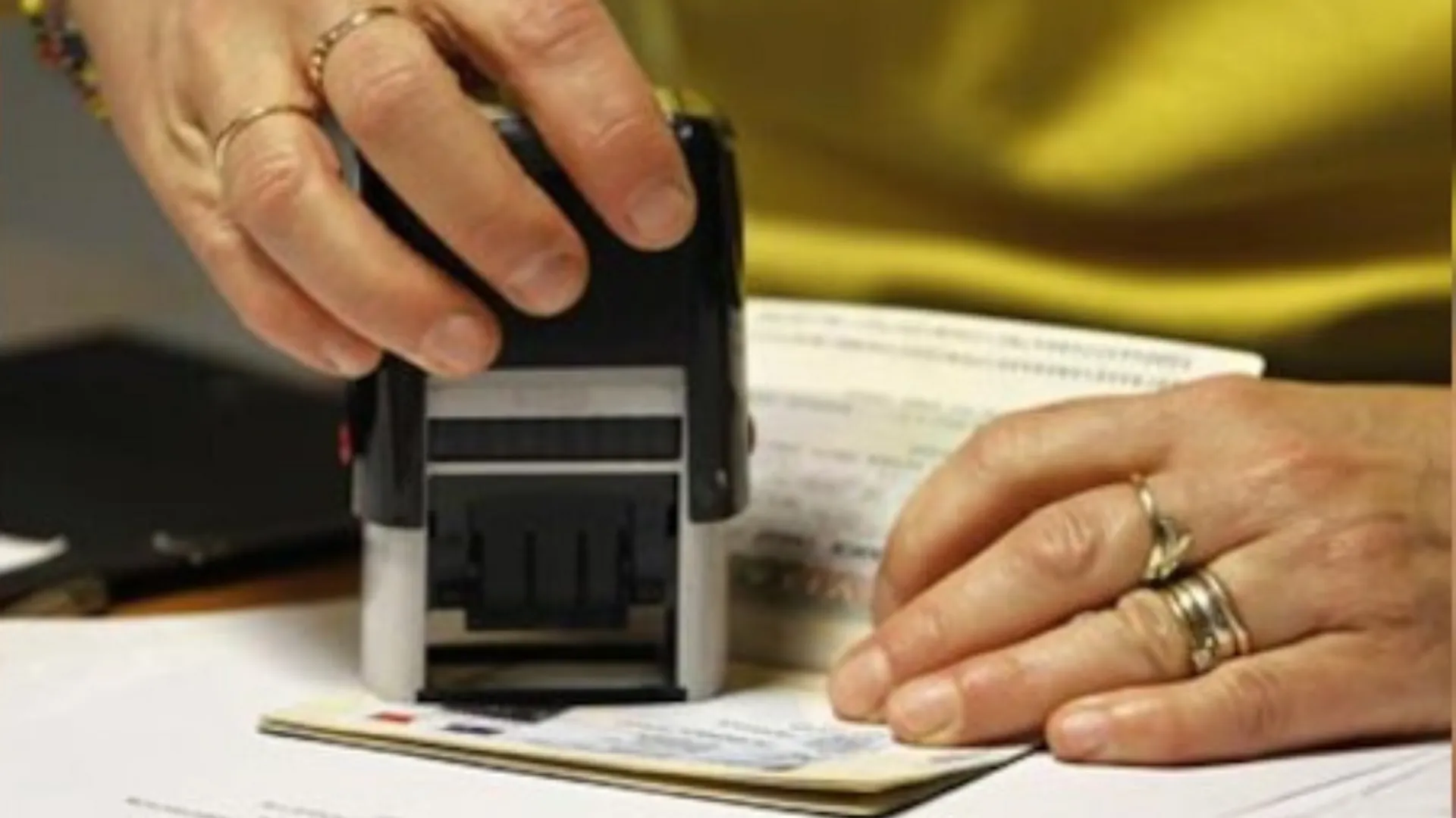 Saudi Arabia tightens work visa rules for Indian workers