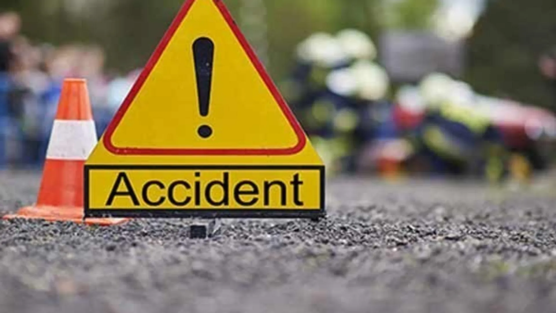 Maharashtra train accident: 11 dead as Pushpak Express passengers jump onto tracks, hit by Karnataka Express