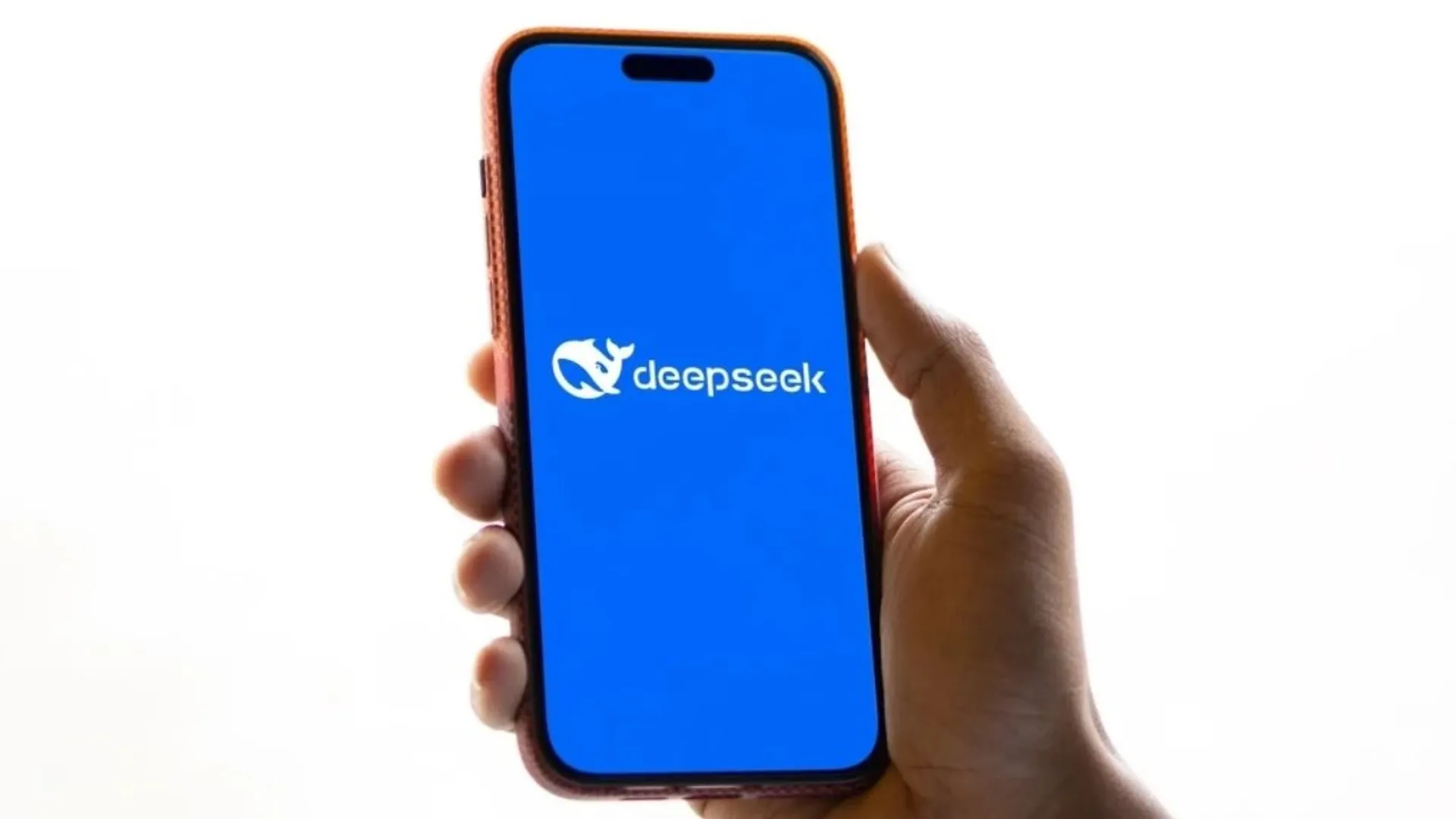This cheap Chinese AI is trying to compete with Silicon Valley giants! All about DeepSeek