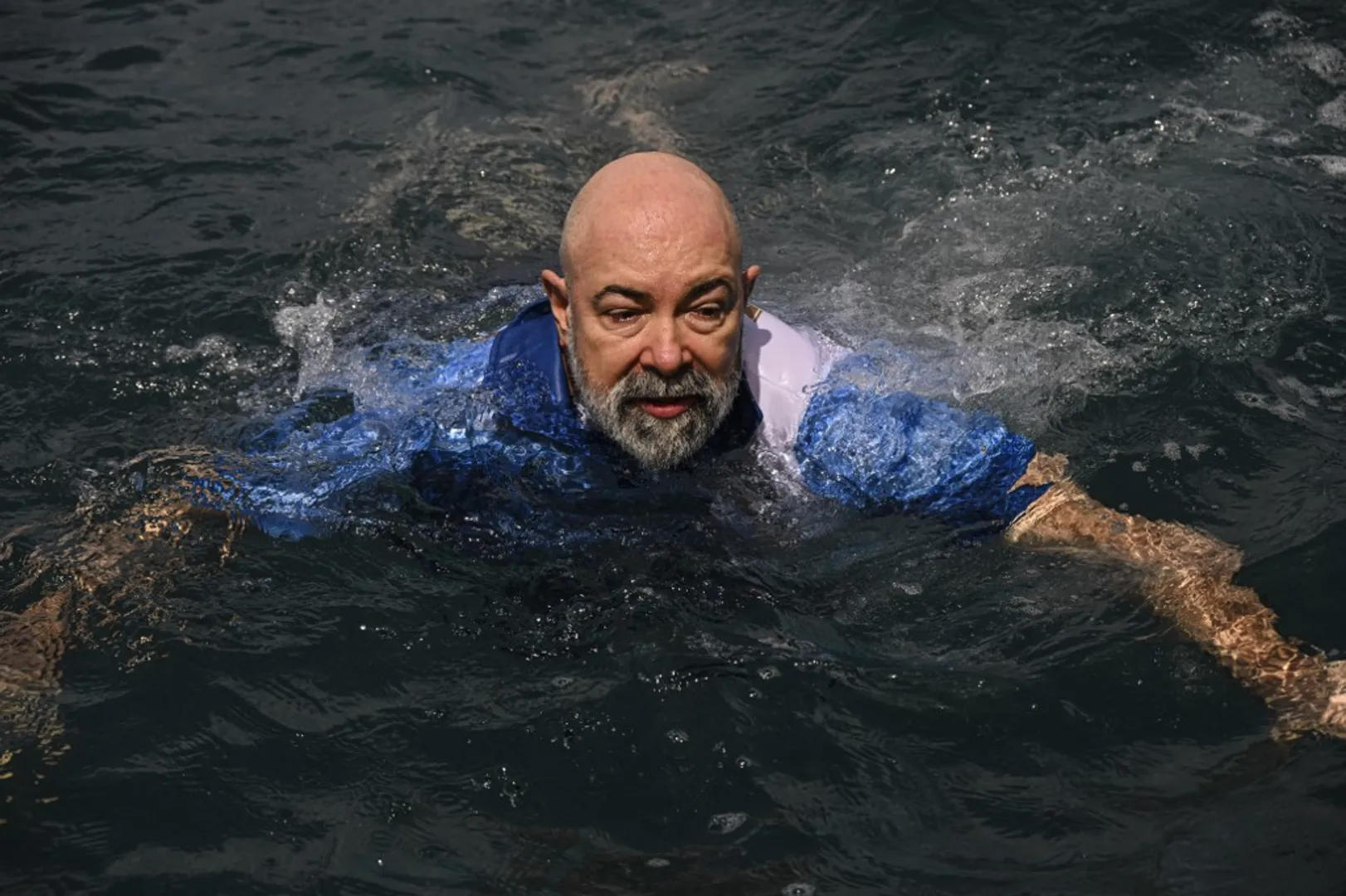 German engineer sets world record for living 120 days underwater