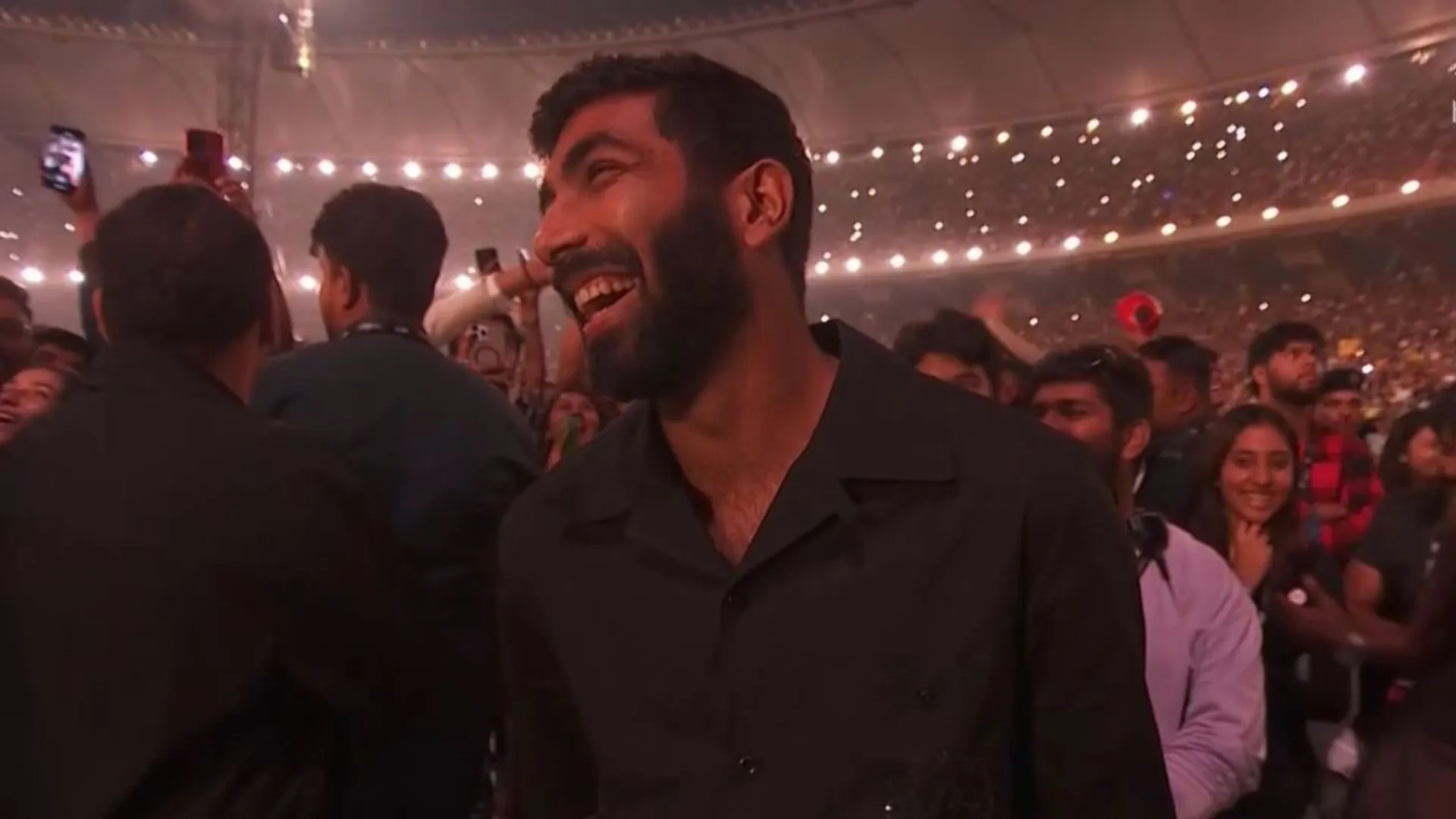 Jasprit Bumrah attends Coldplay concert, lead singer Chris Martin dedicates song – Watch