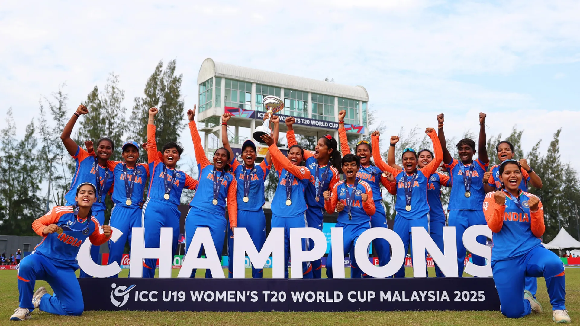 The victorious Indian team
