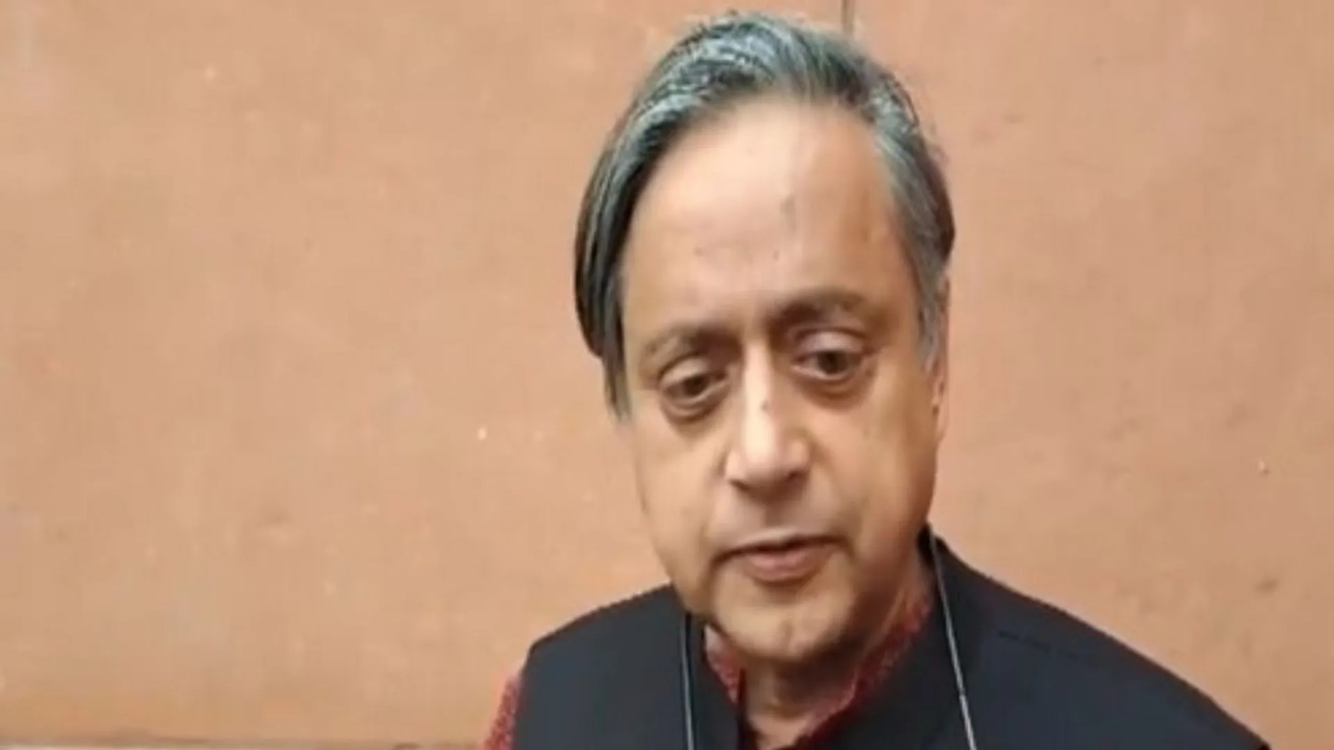  Congress MP Shashi Tharoor