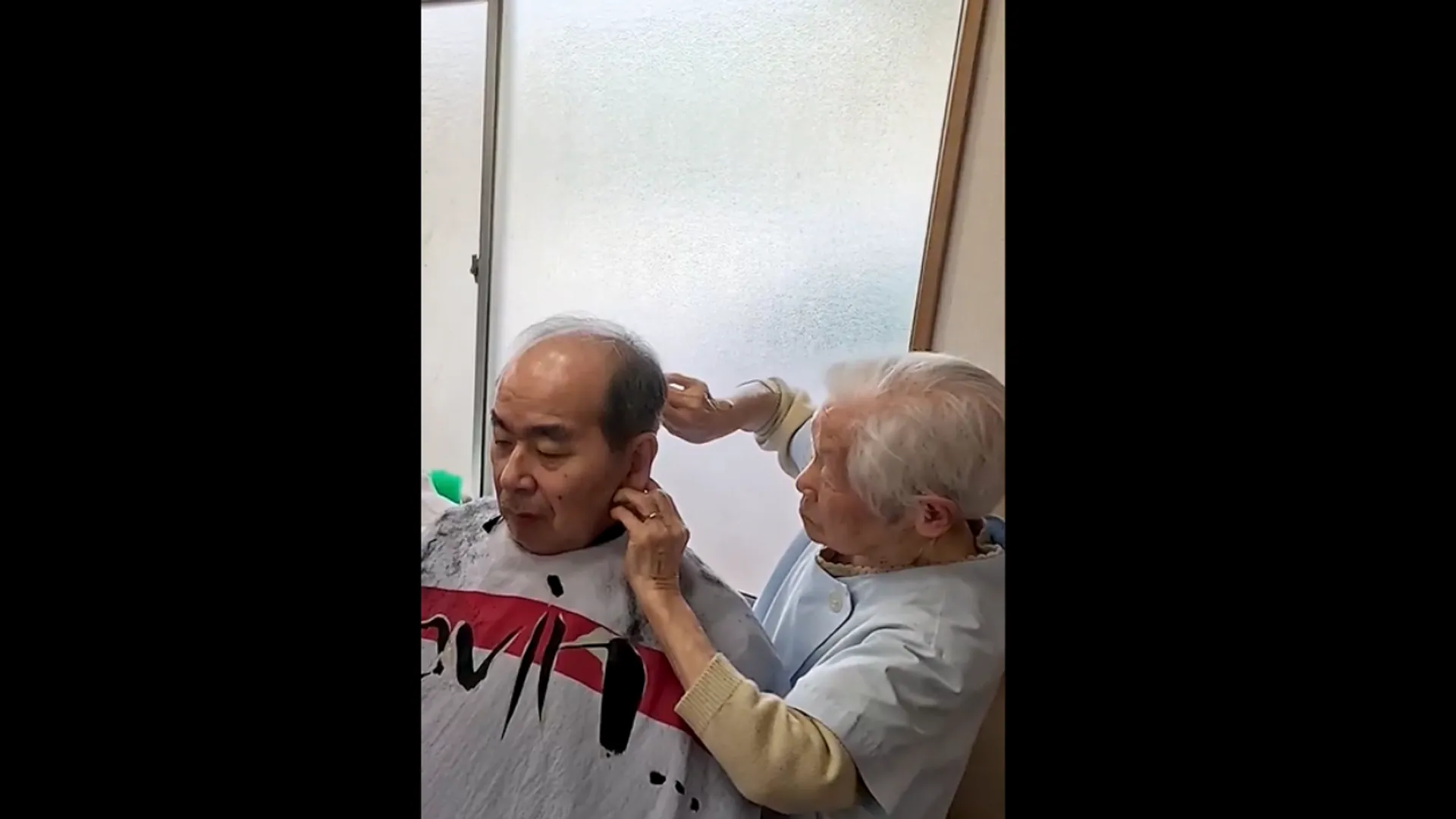 World’s oldest female barber