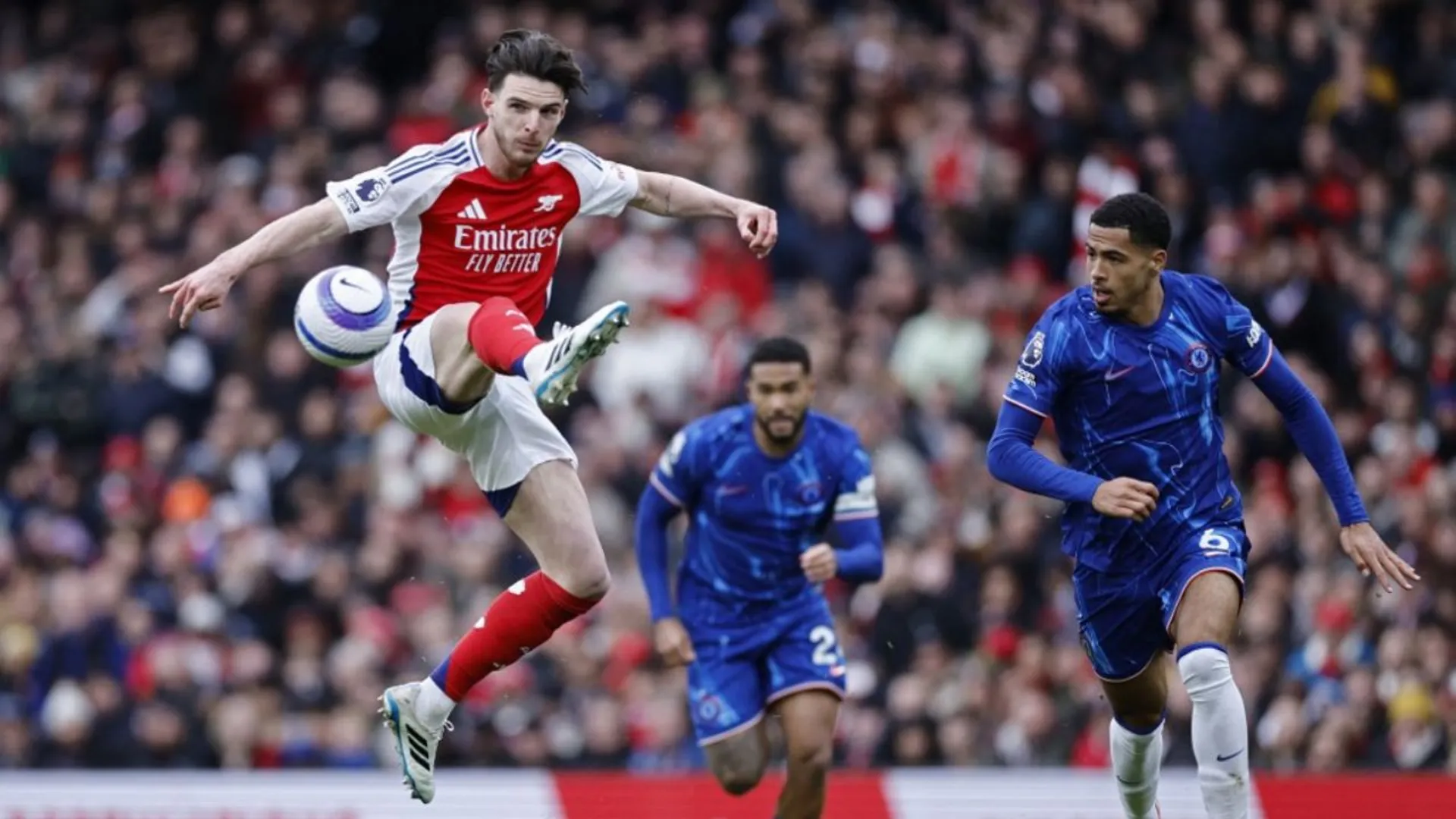 PL Arsenal close gap with leaders Liverpool after win over Chelsea; Fulham beat Spurs