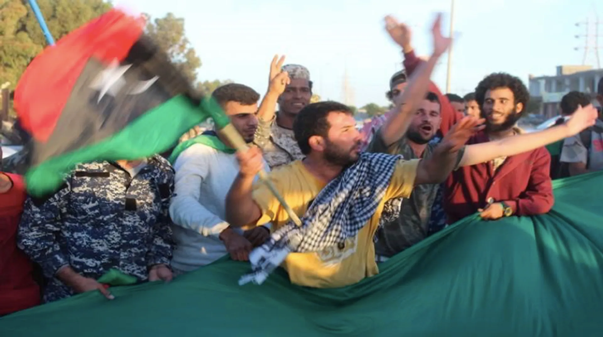 Islamic State 'ousted' from Libyan stronghold of Sirte