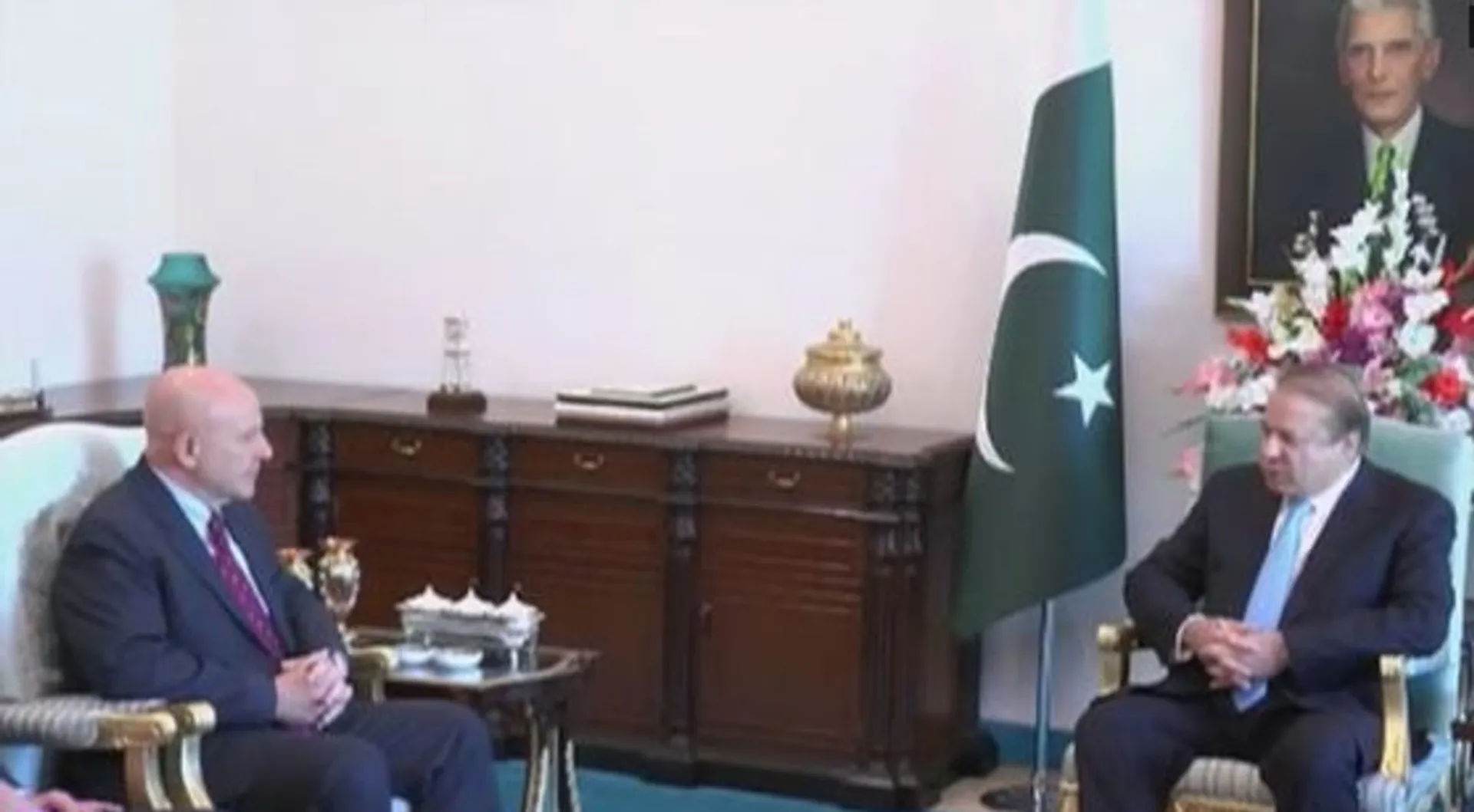 Help India, Pakistan to resolve Kashmir issue: Pak PM Nawaz Sharif to US National Security Adviser