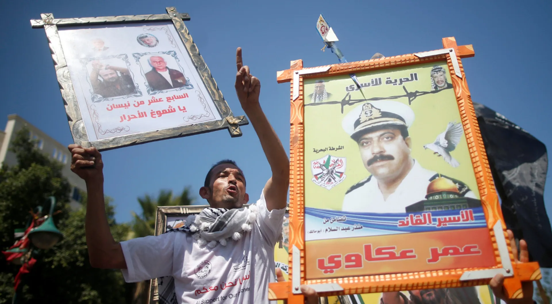 Palestinians in Israeli jails start hunger strike