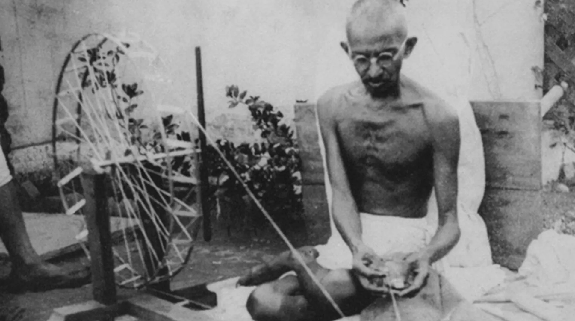 Nation remembers Mahatma Gandhi on his 71st death anniversary