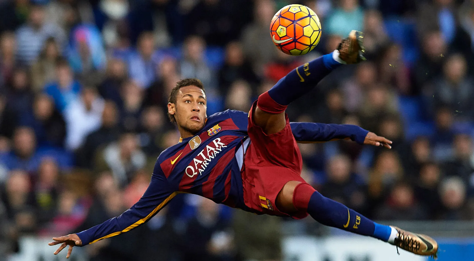 Neymar extends Barcelona contract to 2021