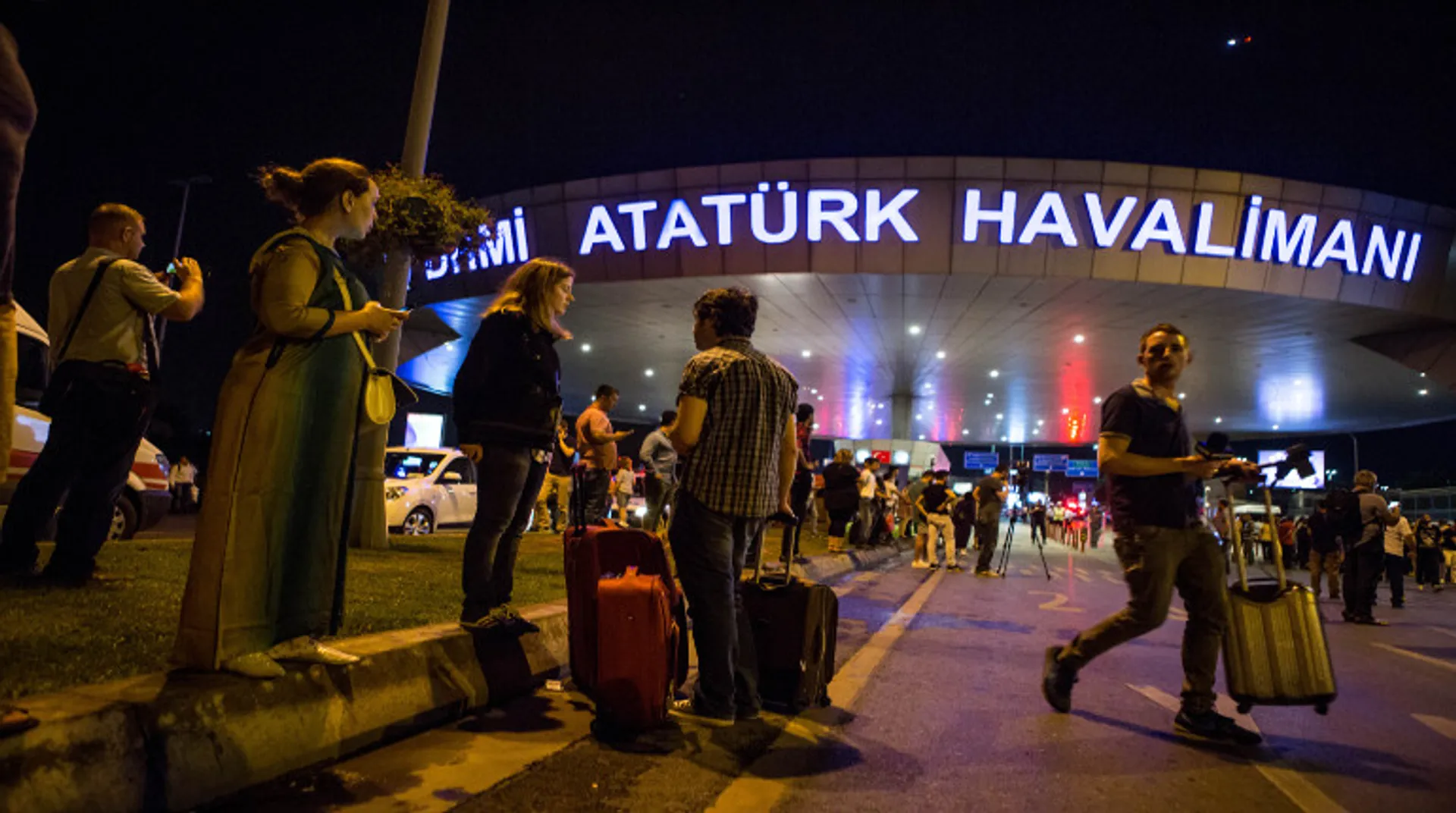 IS suspects held at Istanbul airport days after attack