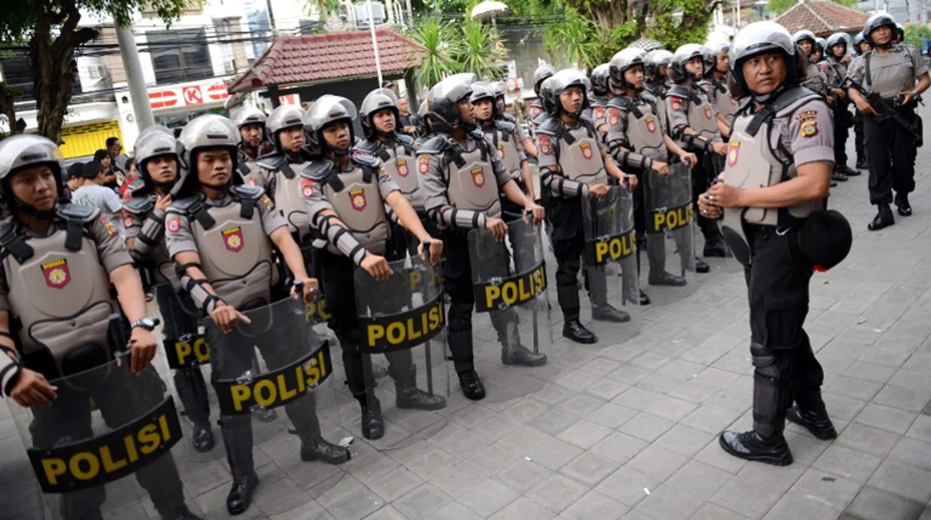 Indonesia: Jakarta on edge as Muslim hardliners prepare for mass protest