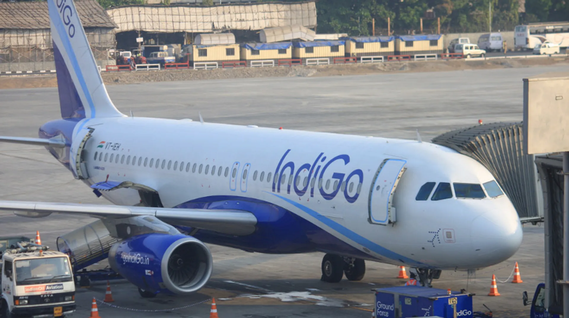 IndiGo extends full fee waiver on flight cancellation to, from Srinagar till August 23