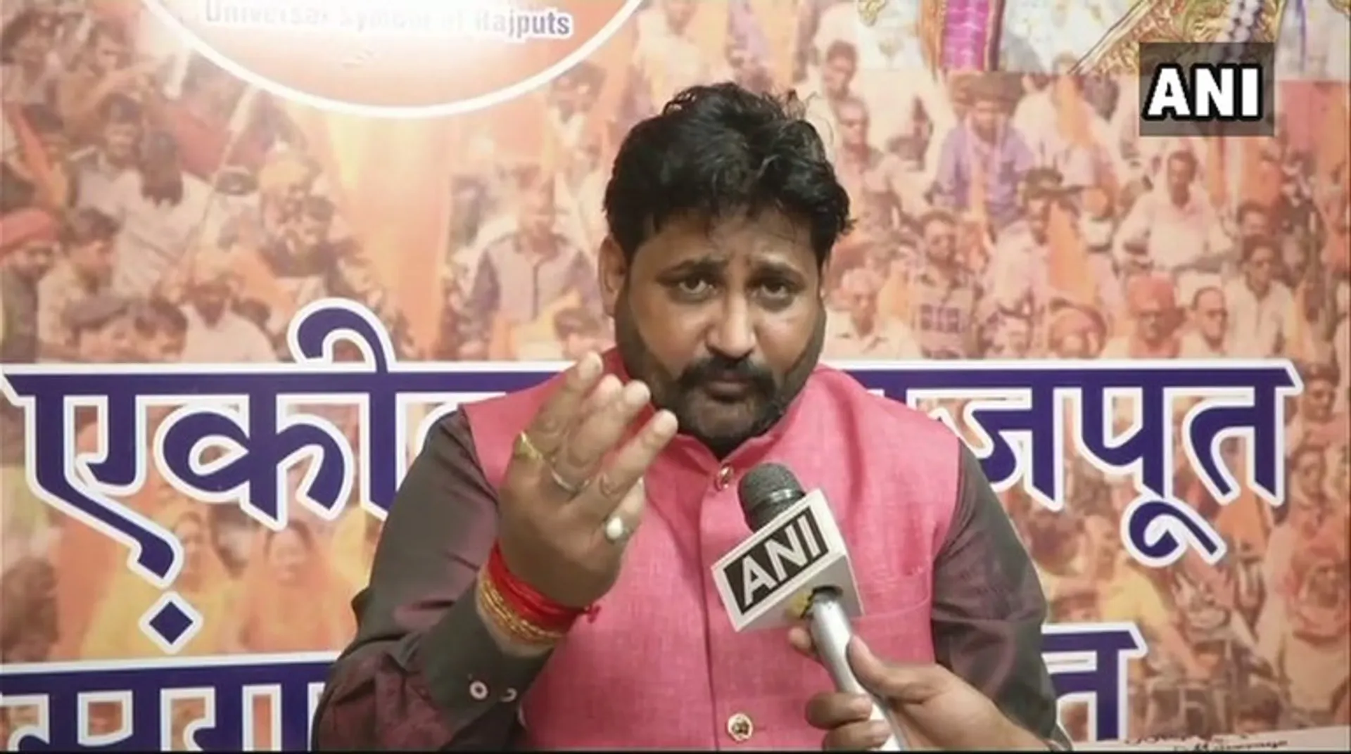 Karni Sena threatens to vandalise theaters showing 'Padmavati'