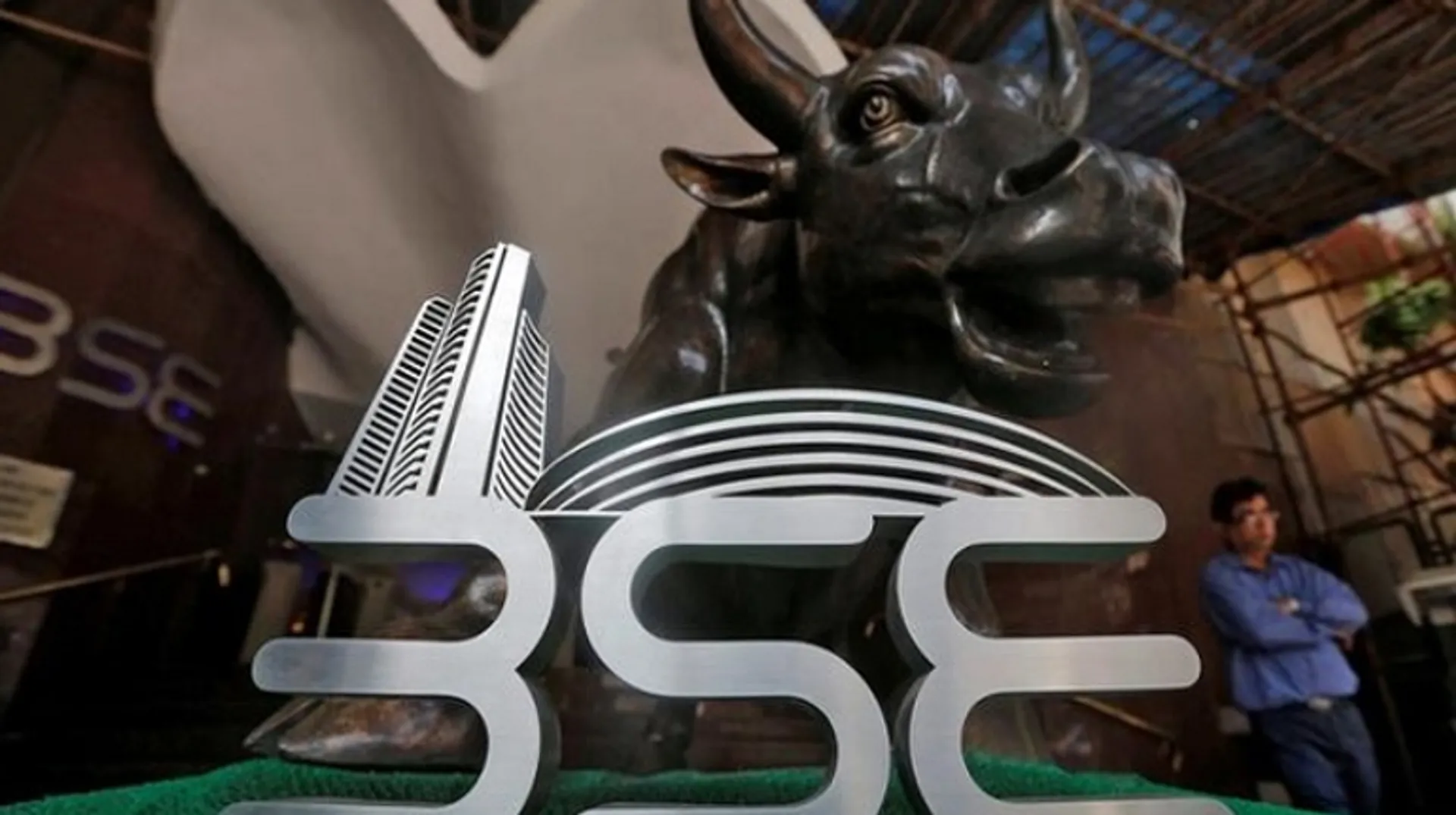 Ahead of Modi's swearing-in, stock market registers gains in opening trade