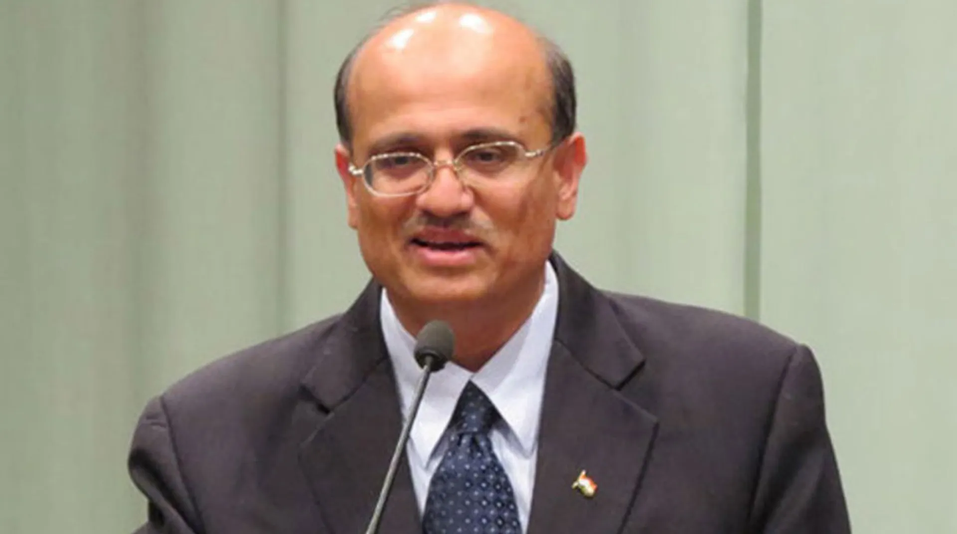 ON THE MARGIN: Ex-FS Gokhaleâs book may earn little kudos