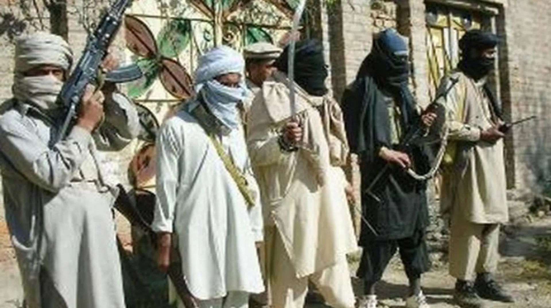 Taliban killsÂ 22 Afghan commandosÂ afterÂ they try to surrender: ReportÂ 