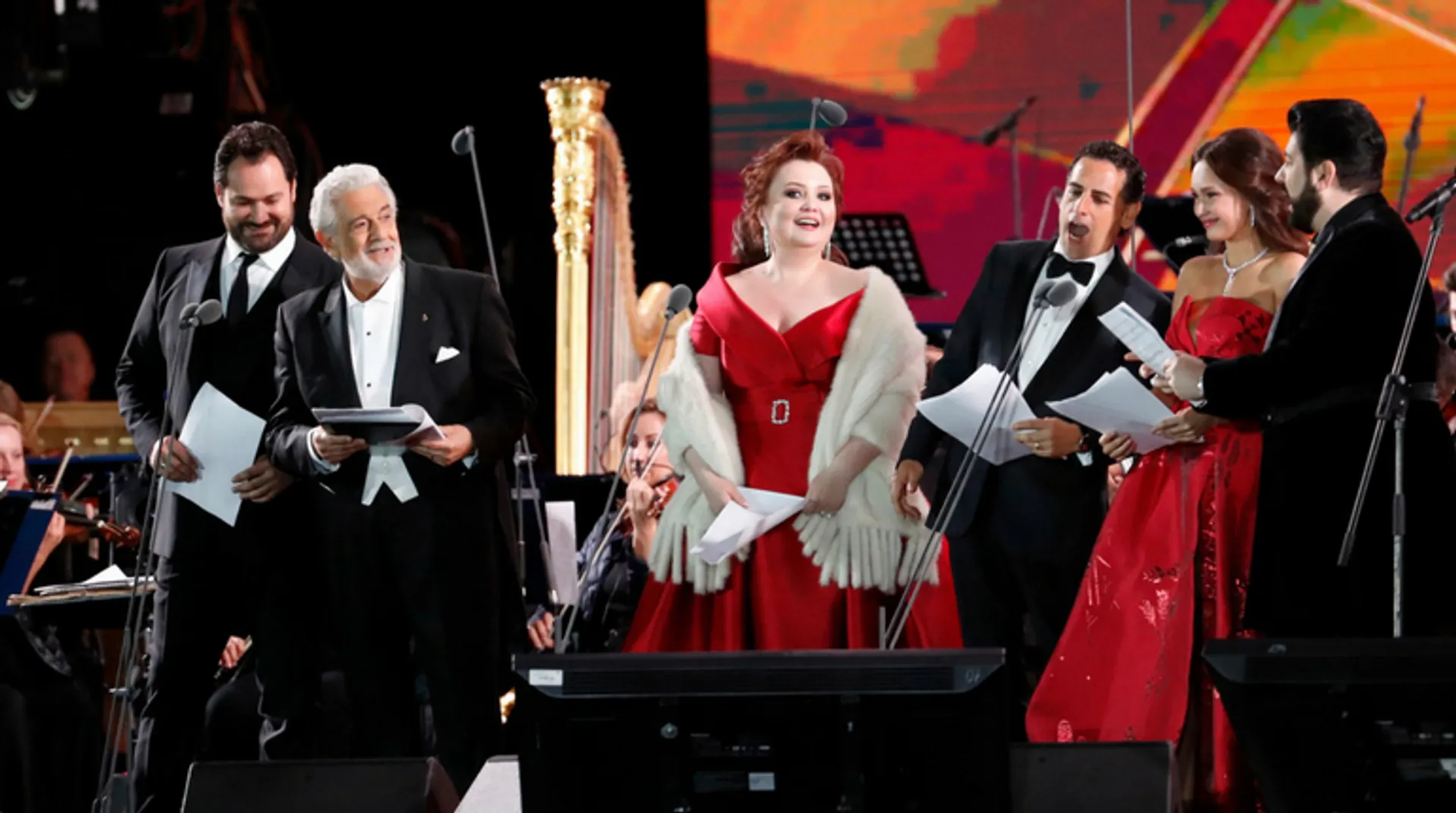 Domingo, Florez, other opera stars open World Cup in Red Square