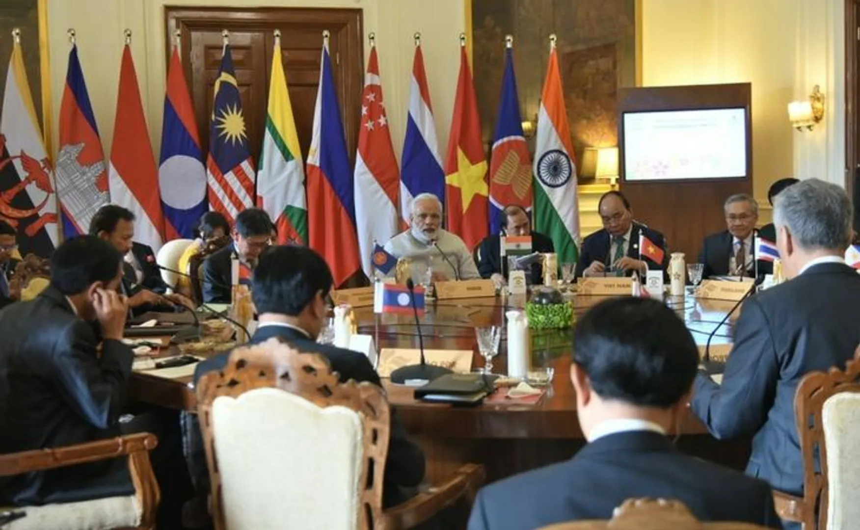 Seamless connectivity and the changing world order