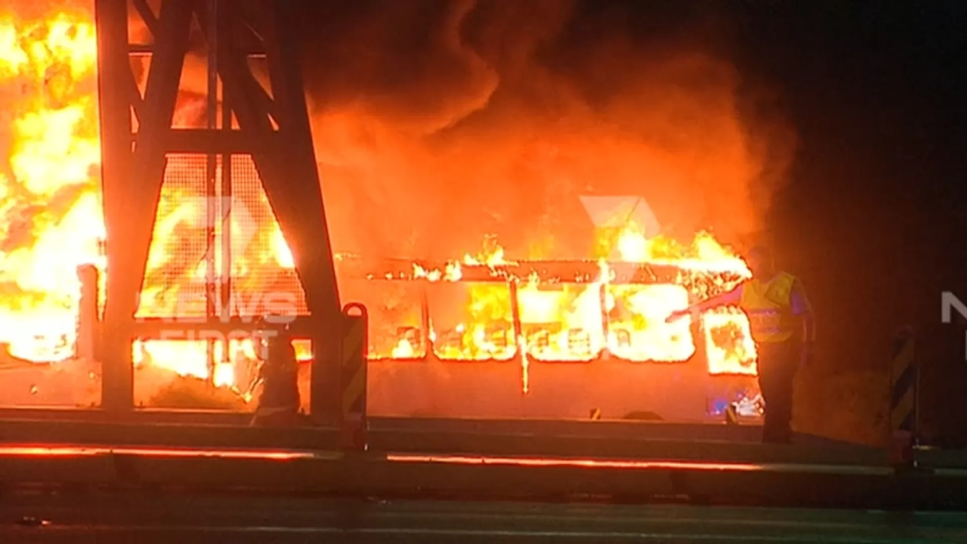 Bushfires rage in Australia's southeast but Sydney temperatures could drop